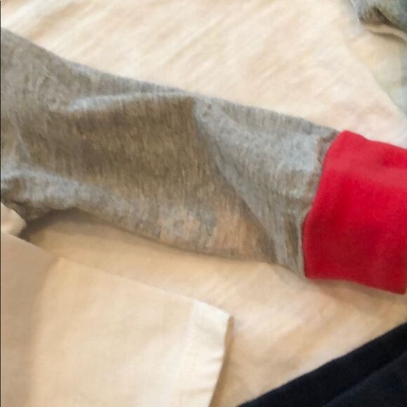 Bundle of long sleeves and pants - Picture 8 of 8